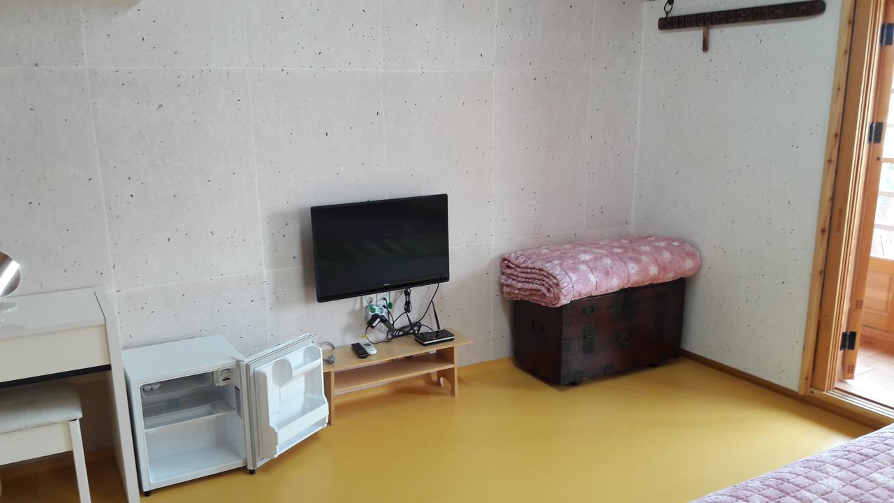 Hwangnam Gotaek Keumseulchae Hotel Kjongdzsu Kültér fotó