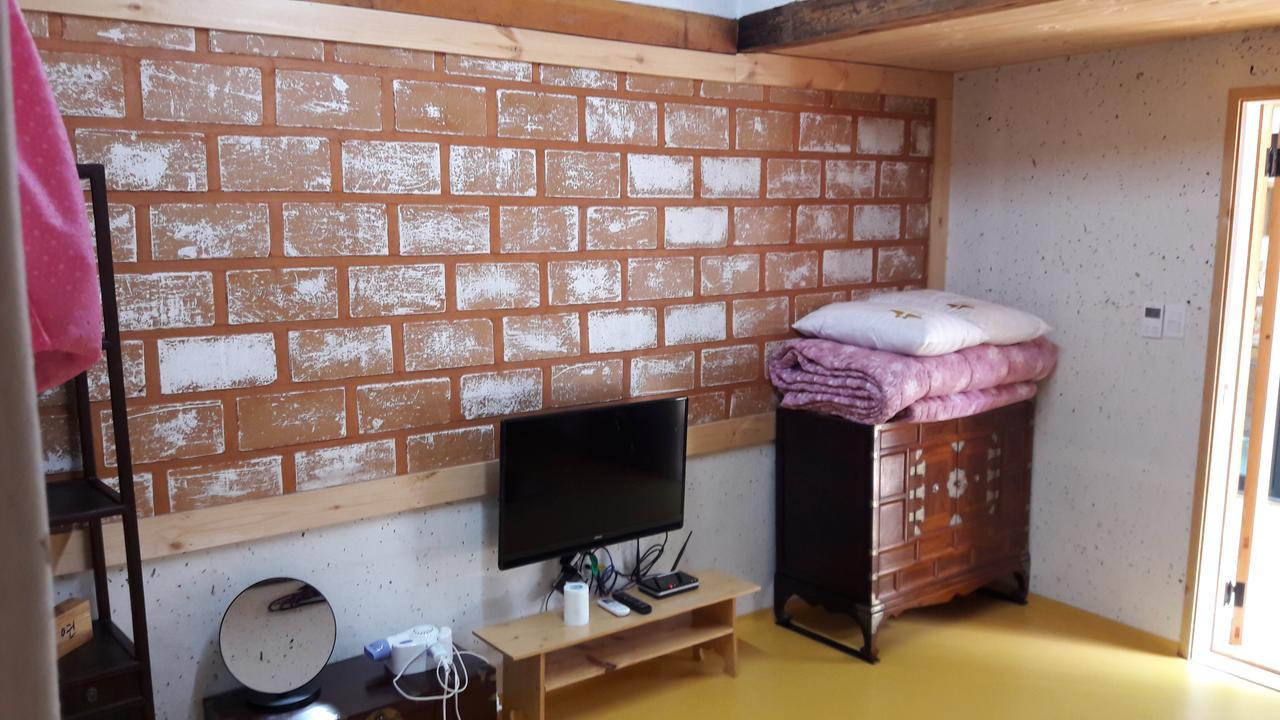 Hwangnam Gotaek Keumseulchae Hotel Kjongdzsu Kültér fotó