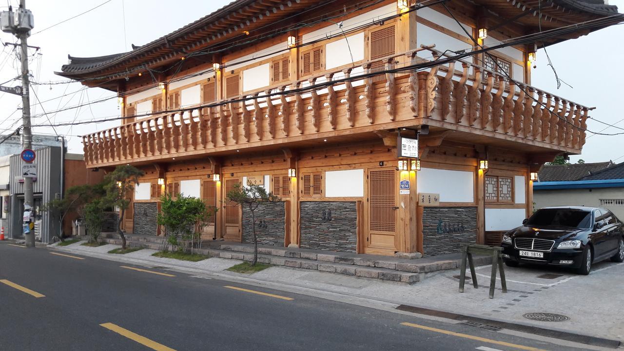 Hwangnam Gotaek Keumseulchae Hotel Kjongdzsu Kültér fotó