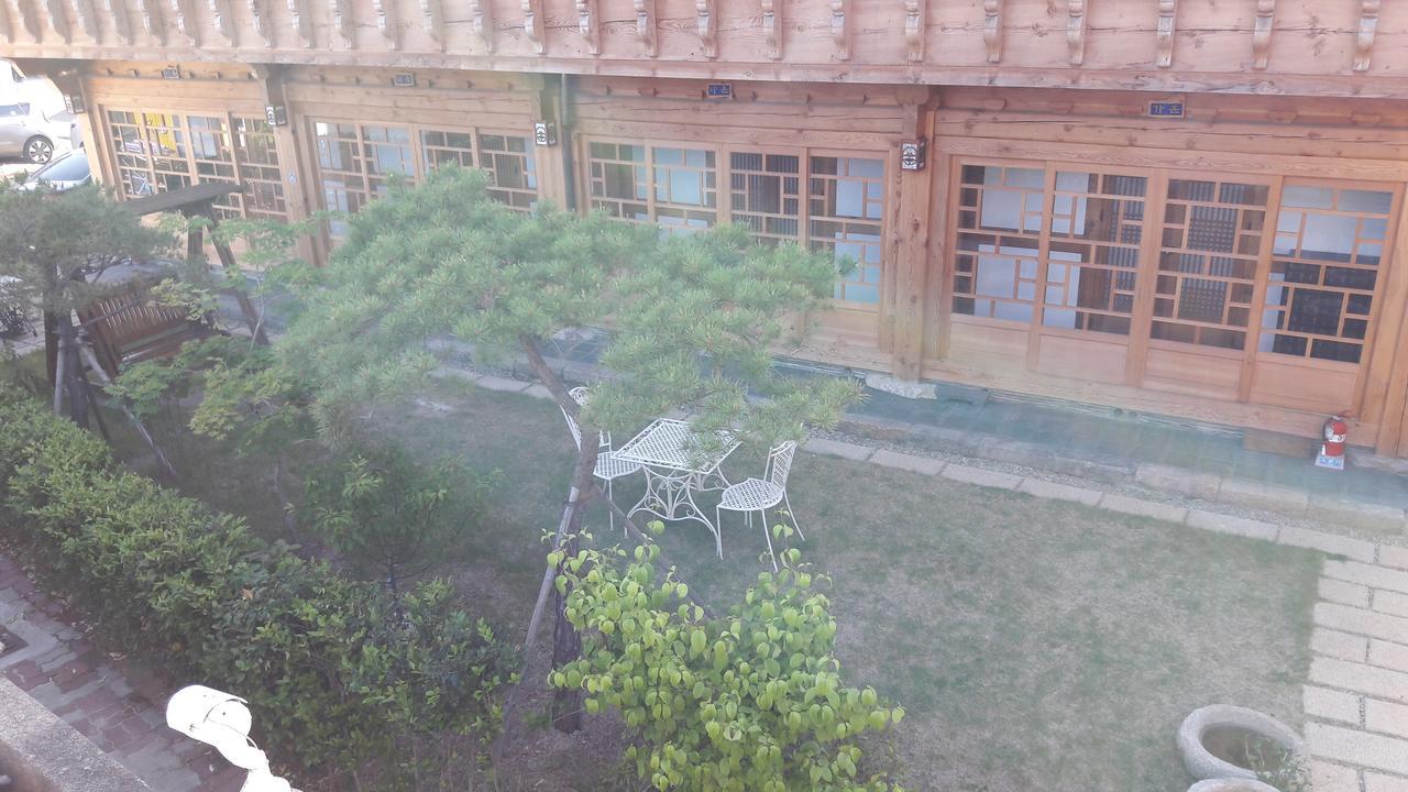 Hwangnam Gotaek Keumseulchae Hotel Kjongdzsu Kültér fotó